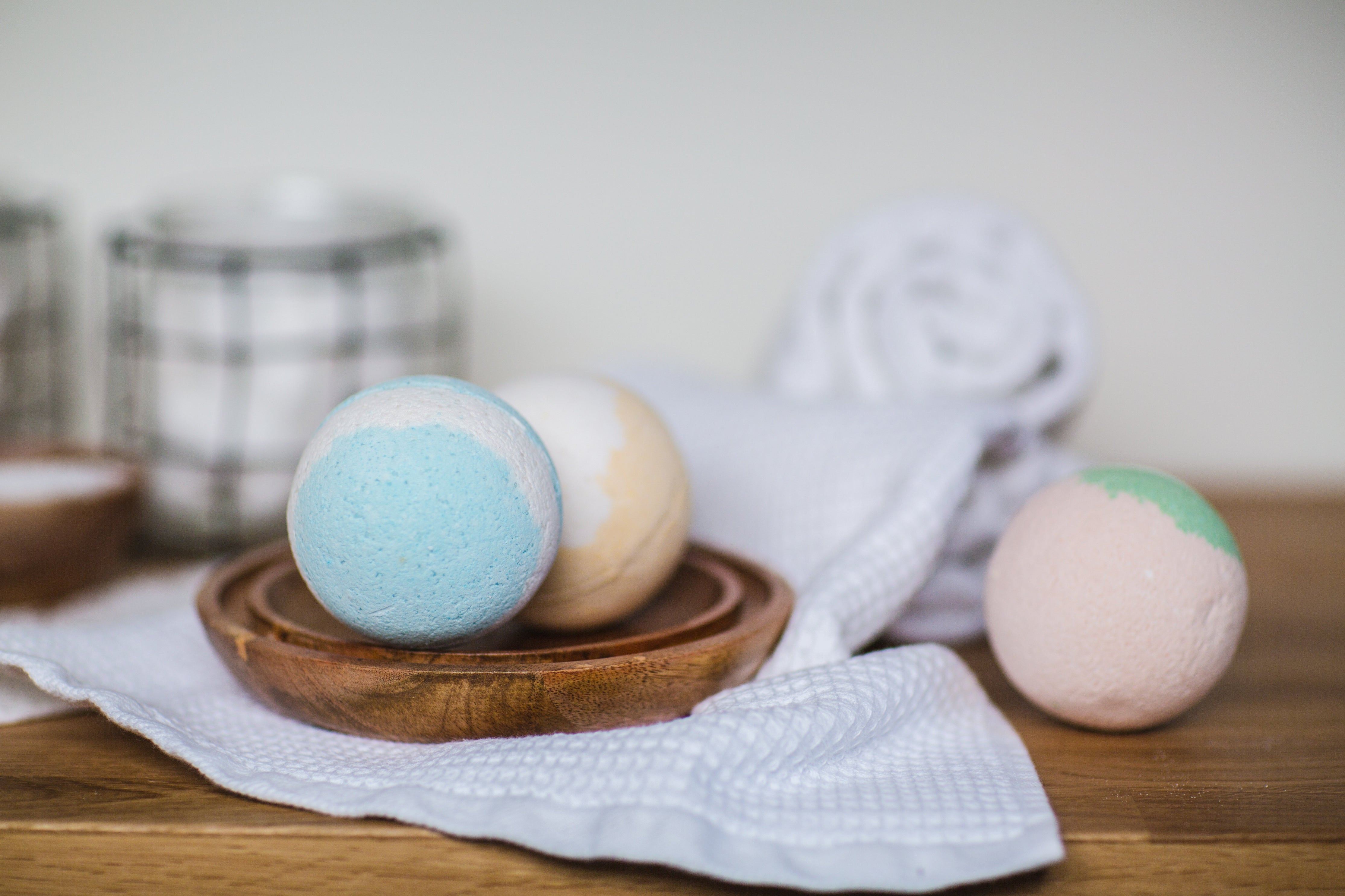 Where can you discount purchase bath bombs